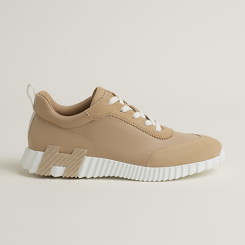 Sneakers Bouncing