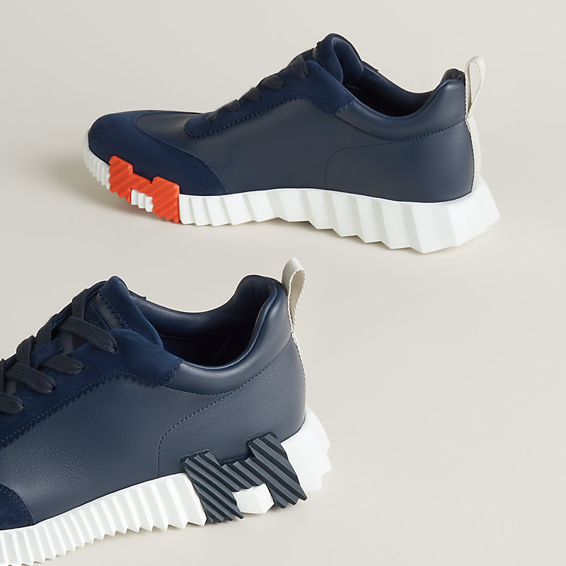 Sneakers Bouncing