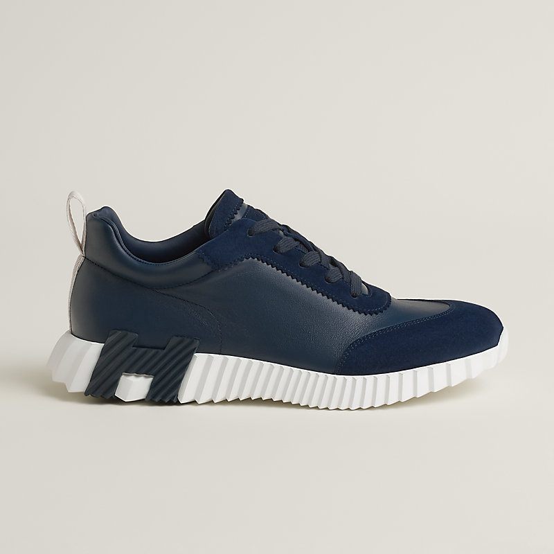 Sneakers Bouncing