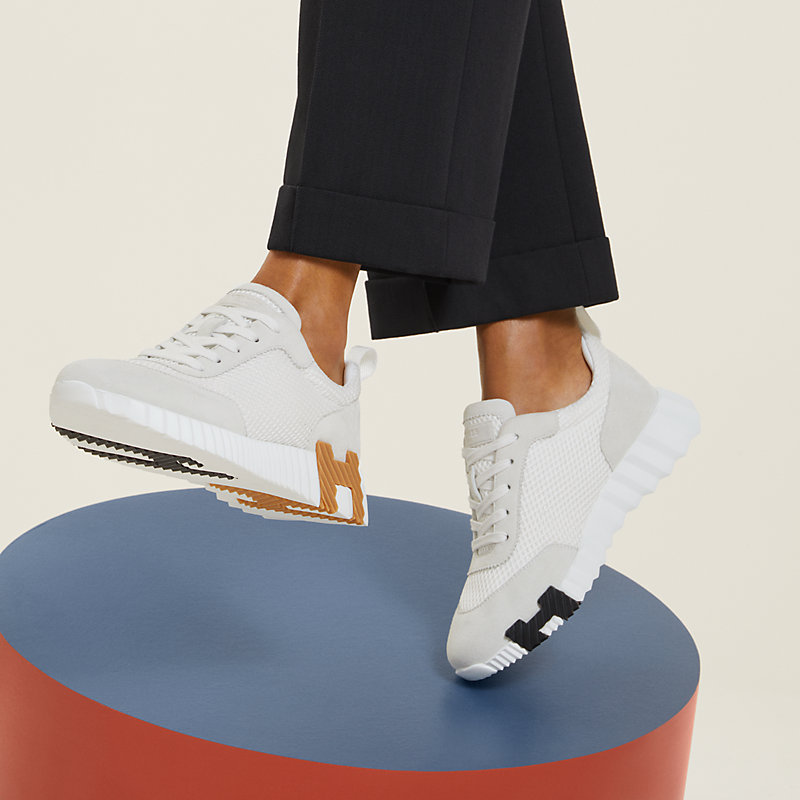 Sneakers Bouncing