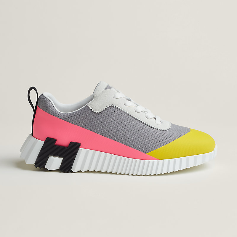 Sneakers Bouncing