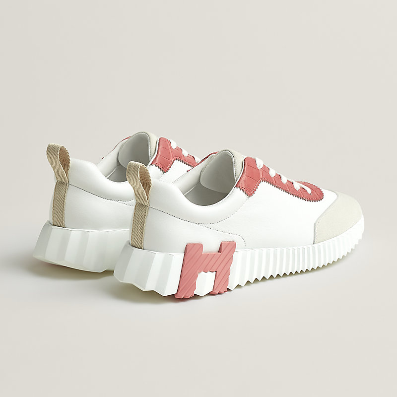 Sneakers Bouncing