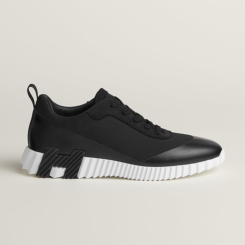 Sneakers Bouncing
