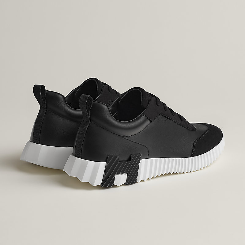 Sneakers Bouncing