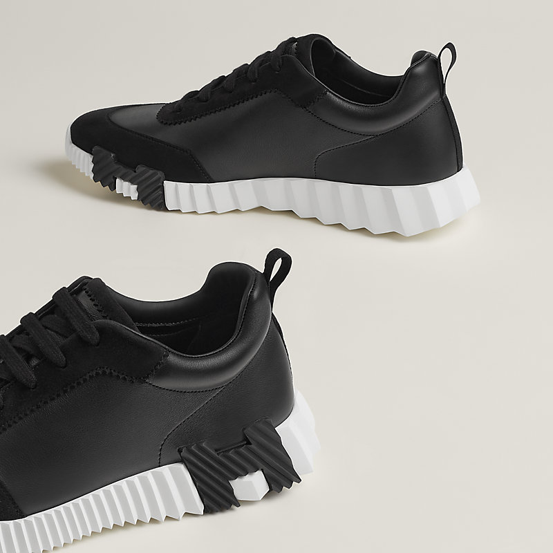 Sneakers Bouncing