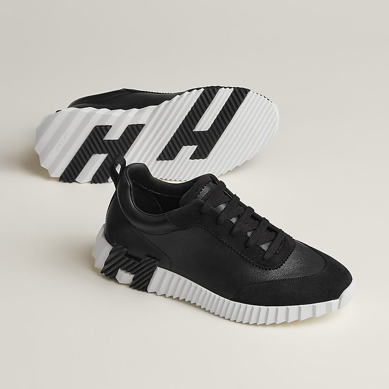 Sneakers Bouncing