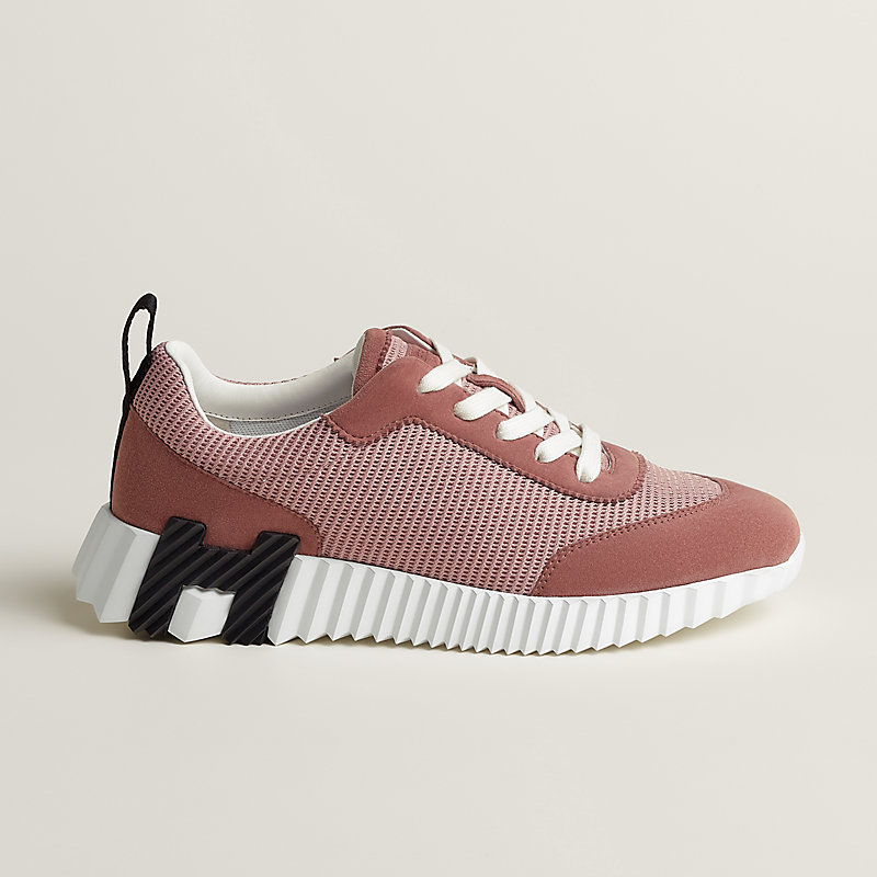 Sneakers Bouncing
