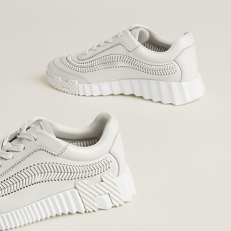 Sneakers Bouncing