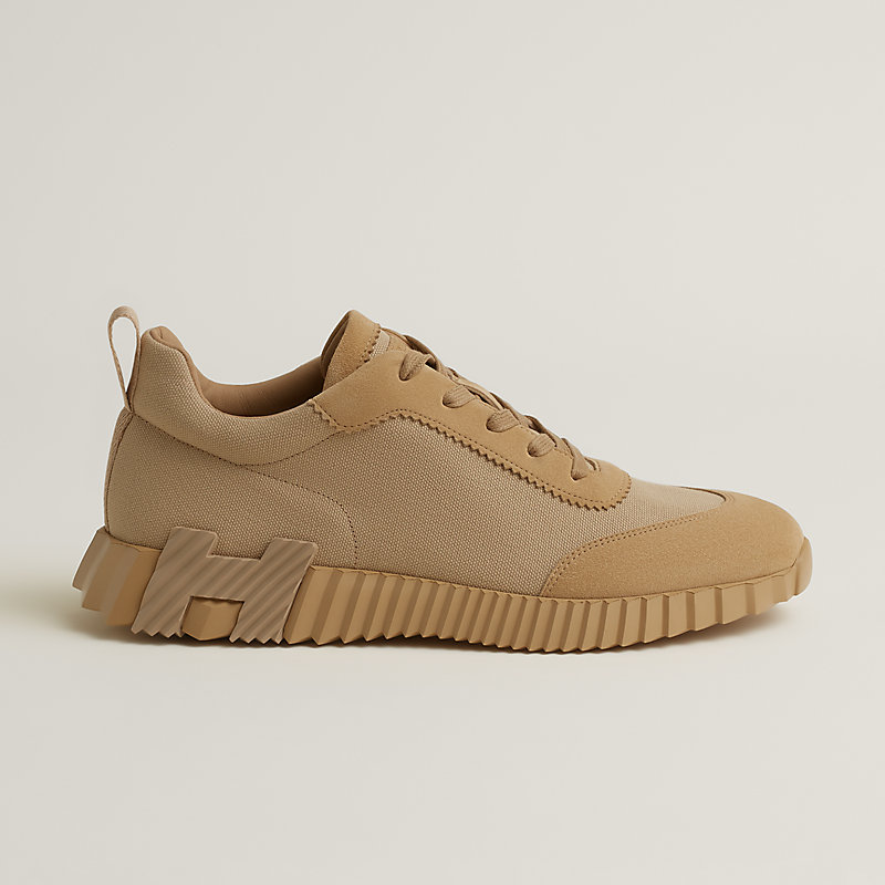 Sneakers Bouncing