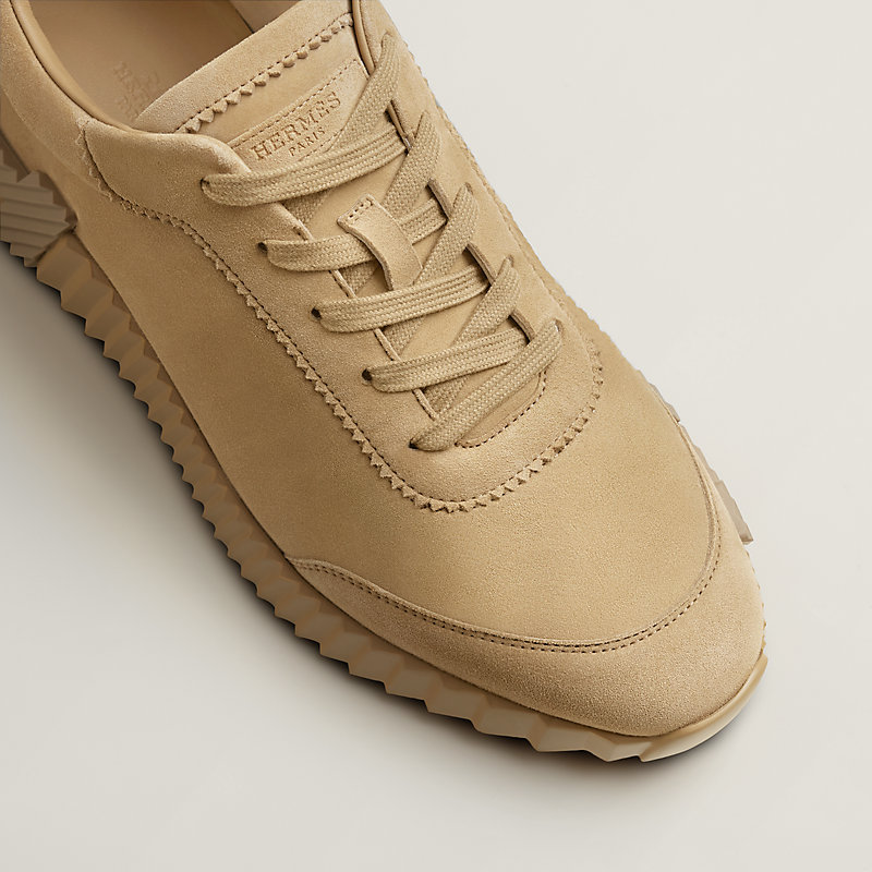 Sneakers Bouncing
