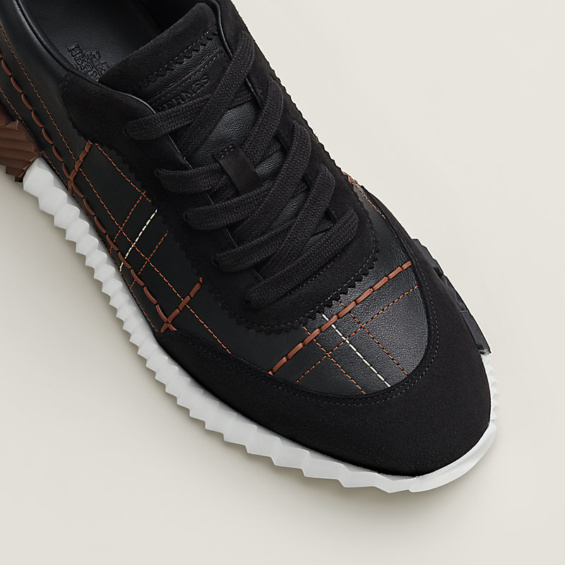 Sneakers Bouncing