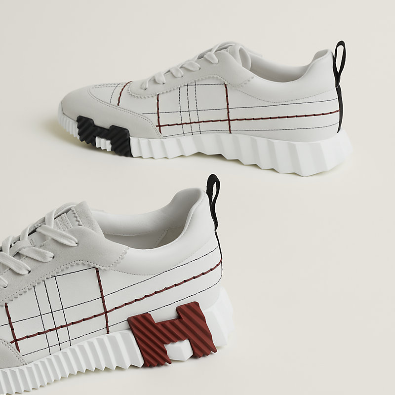 Sneakers Bouncing