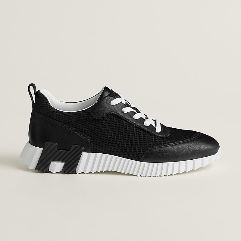 Sneakers Bouncing