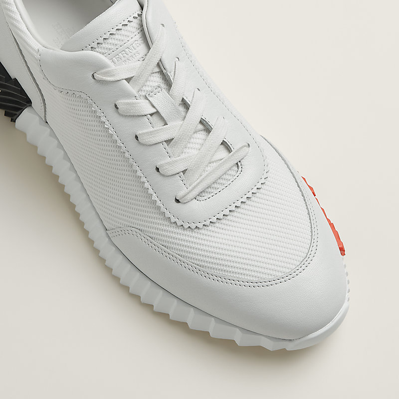 Sneakers Bouncing
