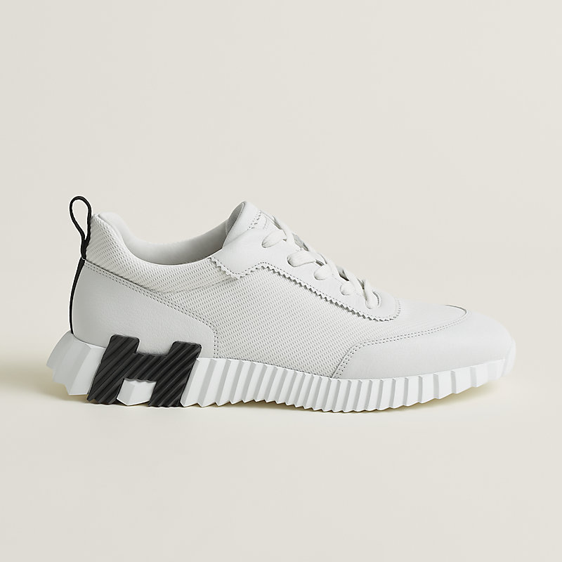 Sneakers Bouncing