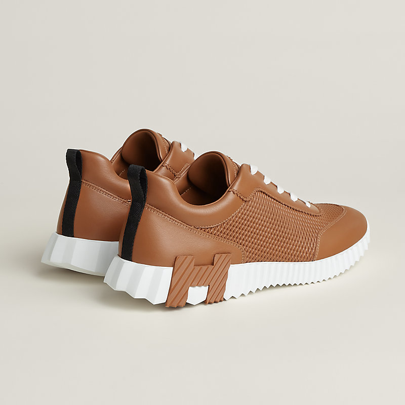 Sneakers Bouncing
