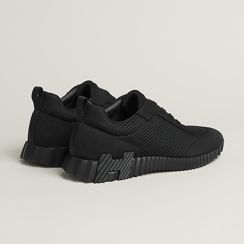 Sneakers Bouncing