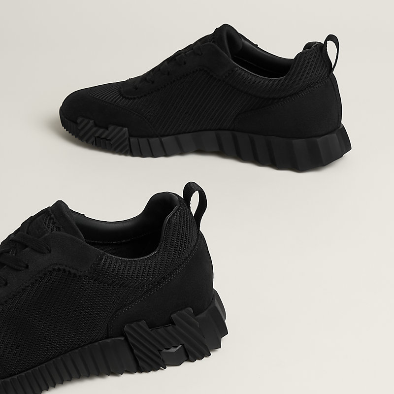 Sneakers Bouncing