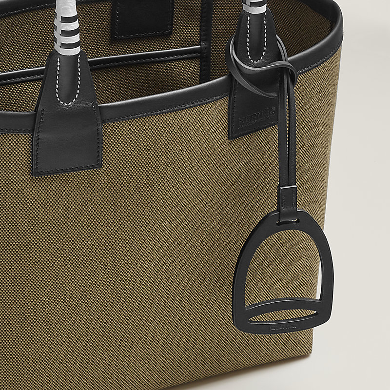 【チャームがアクセント♪】HERMES★Steeple 25 バッグ steeple-25-bag--083618CKAF-