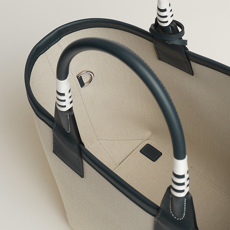 Steeple 25 bag