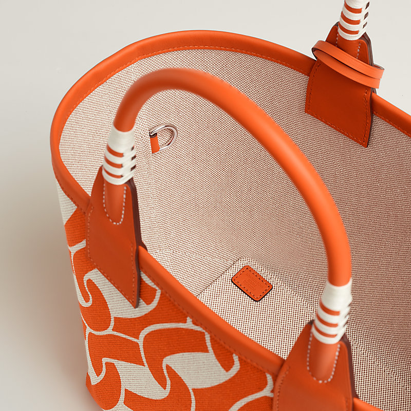 Steeple 25 bag