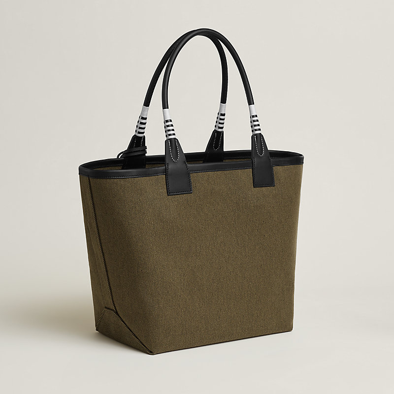Steeple 28 bag