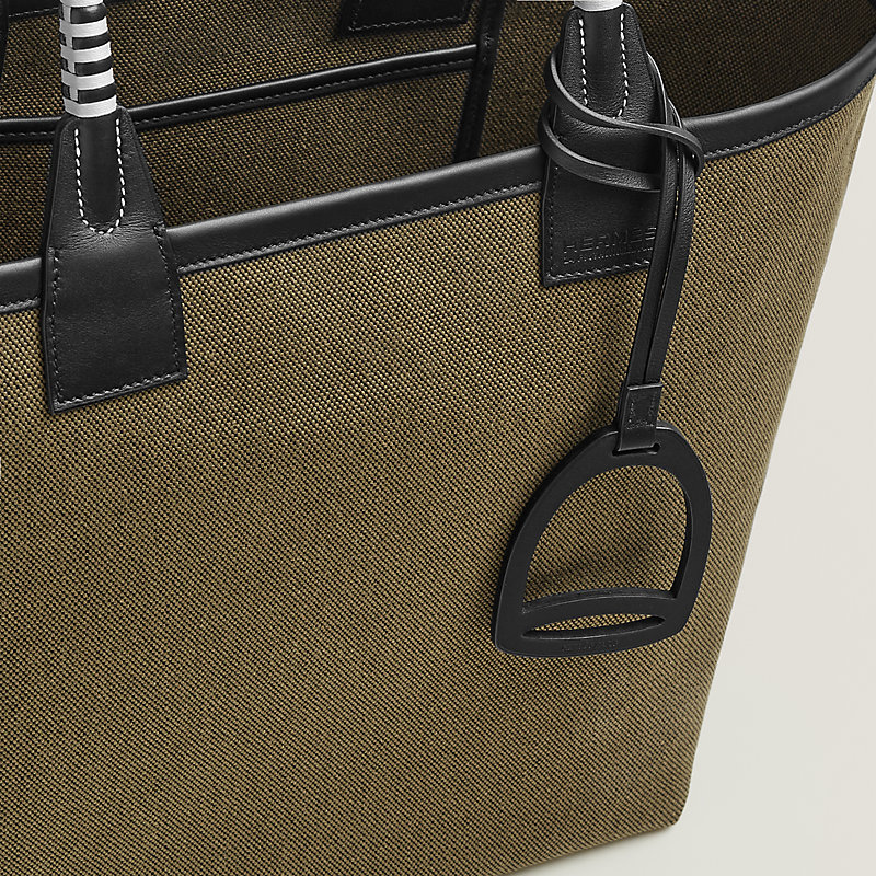 Steeple 28 bag