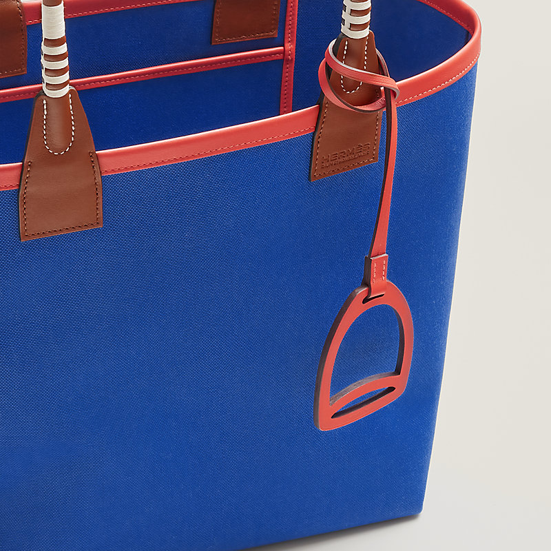 Steeple 28 bag