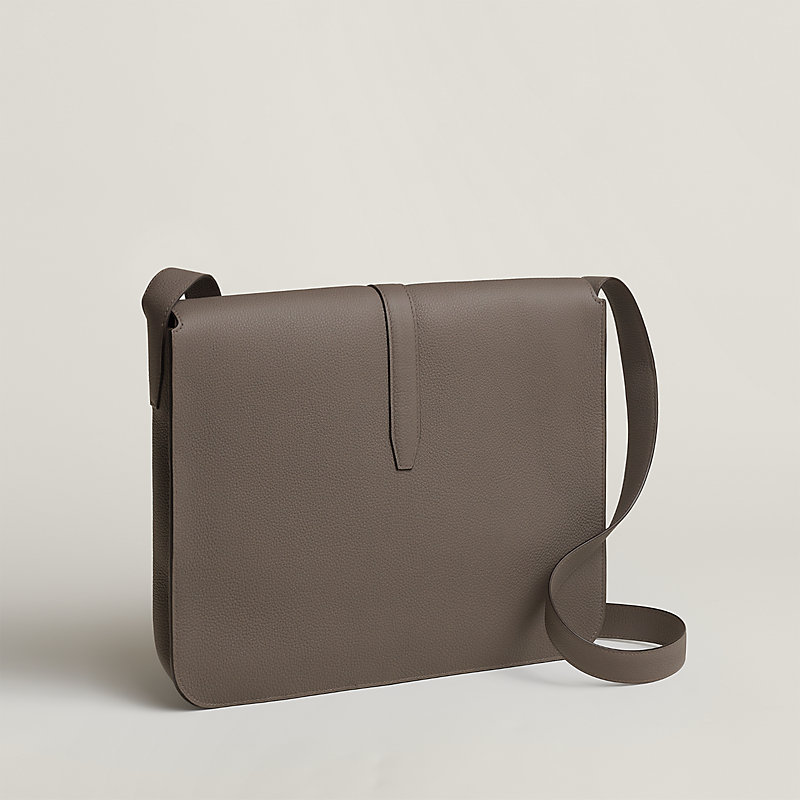 Steve light messenger bag