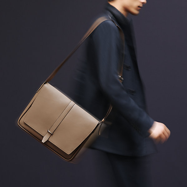 Steve light messenger bag | Hermès 