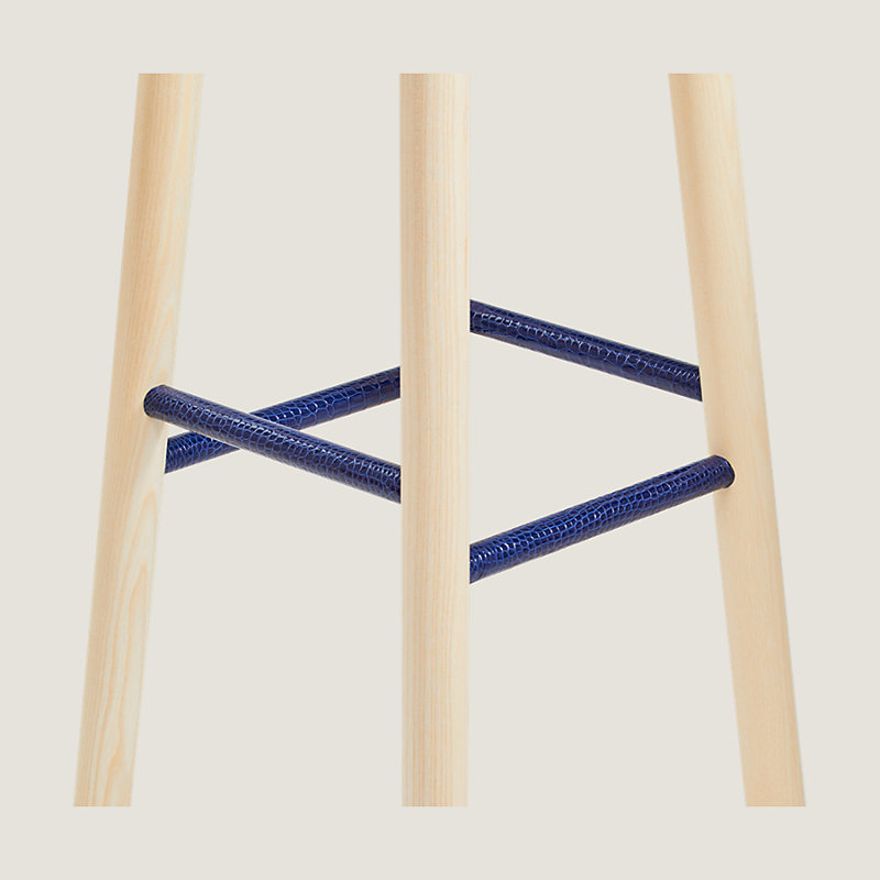 Stool GM