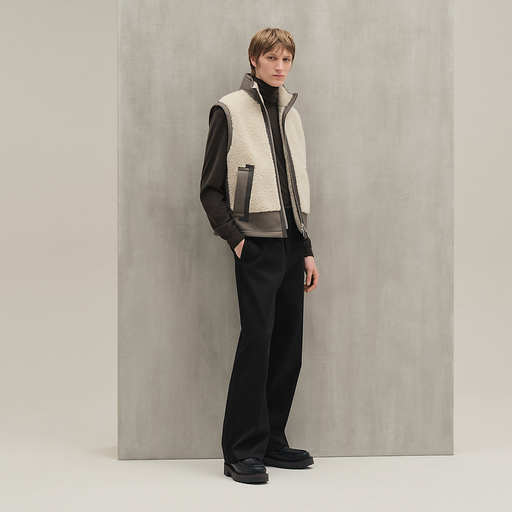 本日アイス❗️HERMES GILET SANSエルメス　ダウンベスト 大人気】HERMES Gilet matelasse sans manches ベスト (HERMES/ダウン