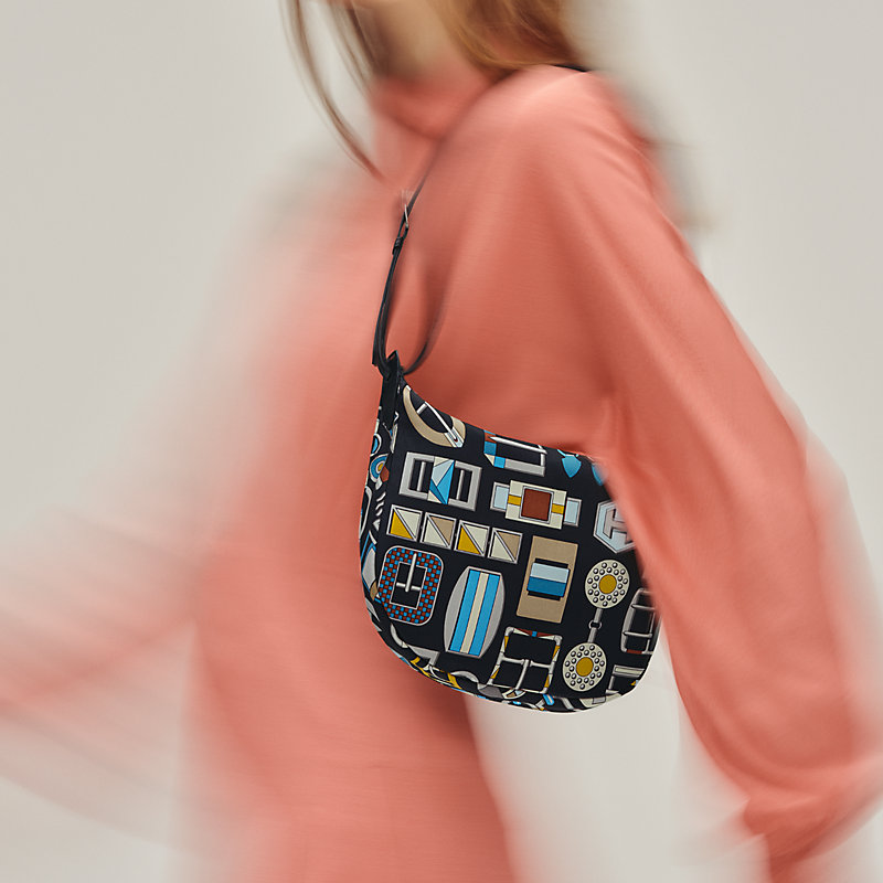 軽やかエレガンス♡【HERMES】Sursoie To Goポーチ Sursoie To Go pouch | Hermès Canada