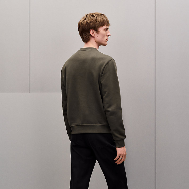 Sweatshirt mit Rundhalsausschnitt und Patch "Eperon d'Or en Perspective", Ansicht: , Ansicht 3 von 5