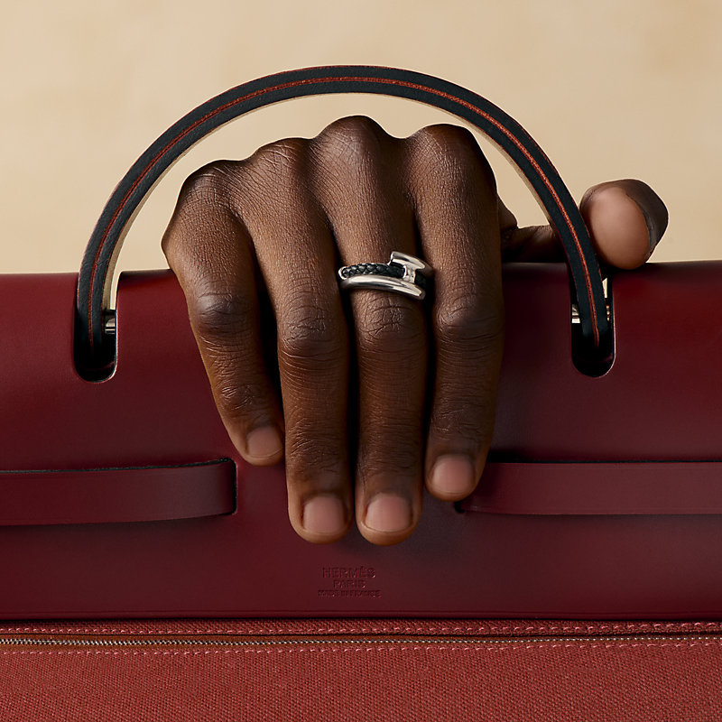 Tournis Tresse ring - Black | Hermès USA