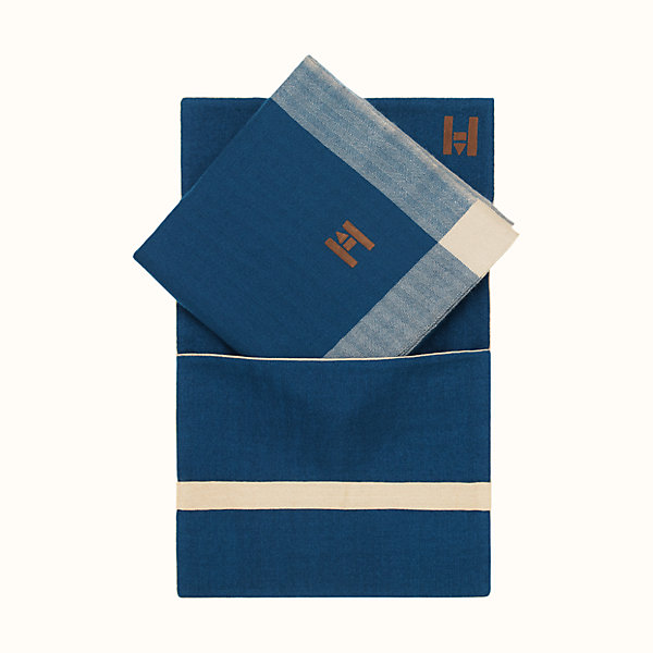 hermes travel blanket