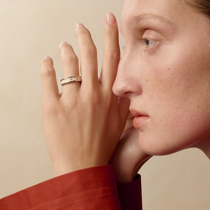 Uni ring, small model