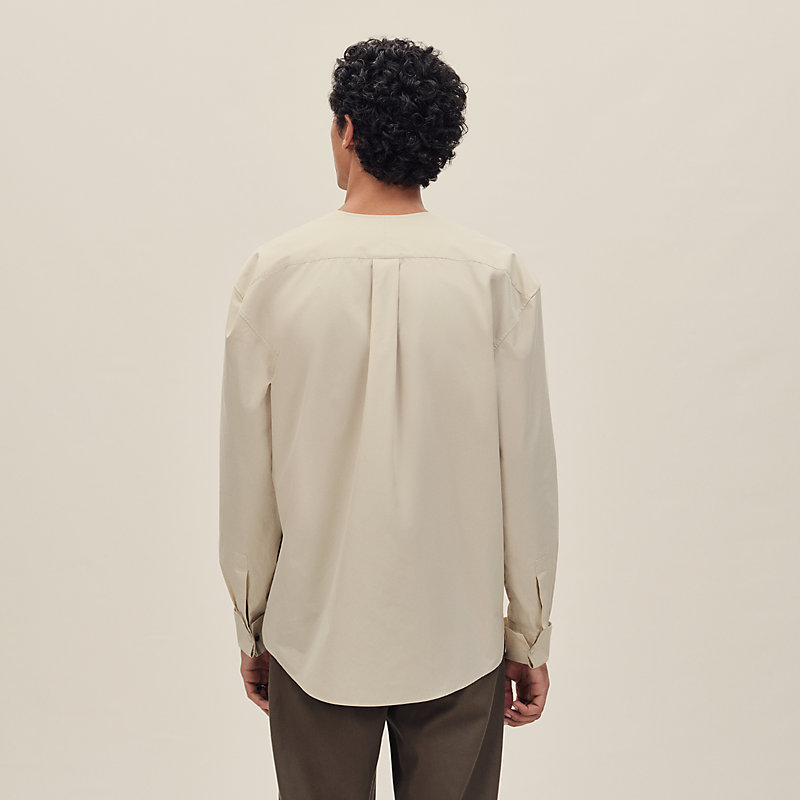 V-neck boxy fit shirt