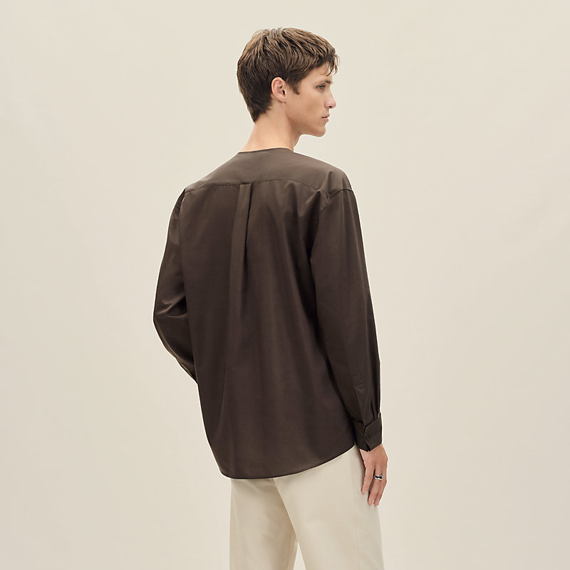 V-neck boxy fit shirt