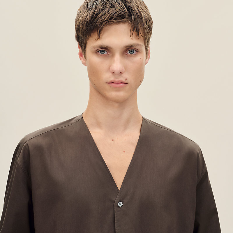 V-neck boxy fit shirt