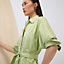 Vista: Ver artículo puesto, Vestido de inspiración camisa