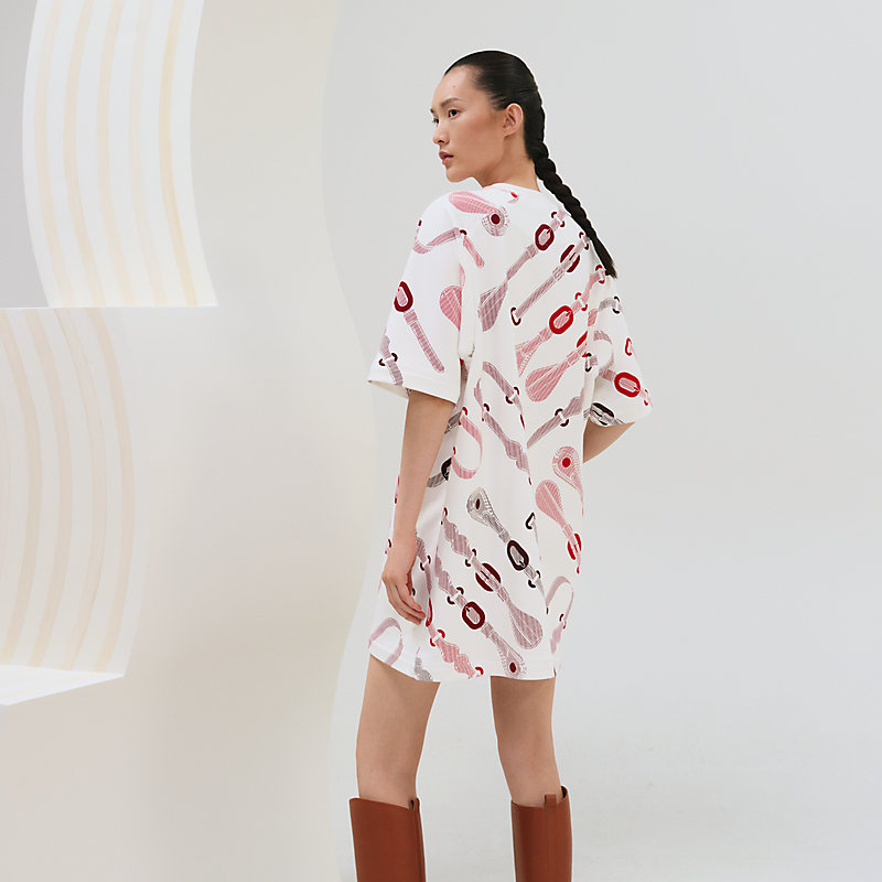 Vestido suelto con estampado "Coaching Remix"