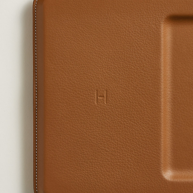 Volt'H wireless charging change tray