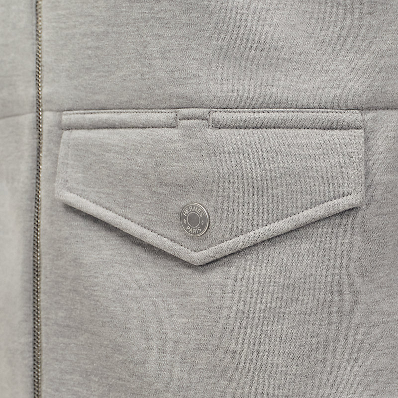 Voyage capsule hooded sweater