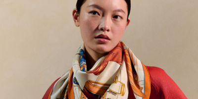 女性用シルクのセレクション | Hermès - エルメス-公式サイト