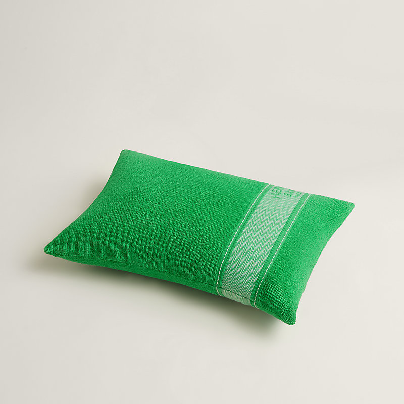 Yachting Uni beach pillow