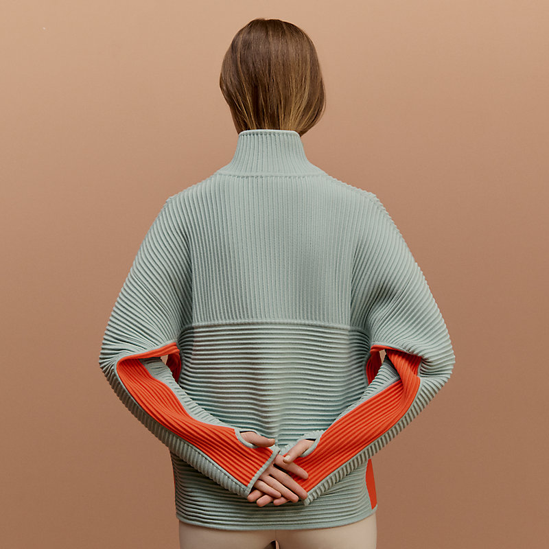 Yoga pullover