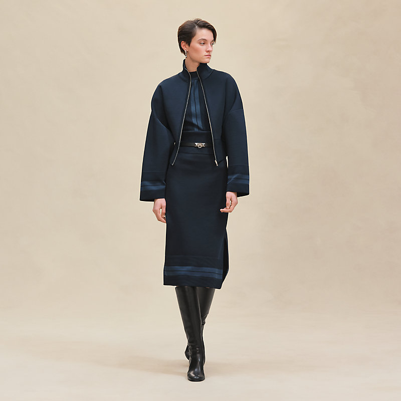 Zweifarbige Jacke mit Reißverschluss und Stehkragen