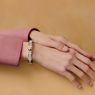 エルメス　バングル　グランアパラ ホリデーシーズンにぴったり！HERMESの最新ブレスレットを紹介