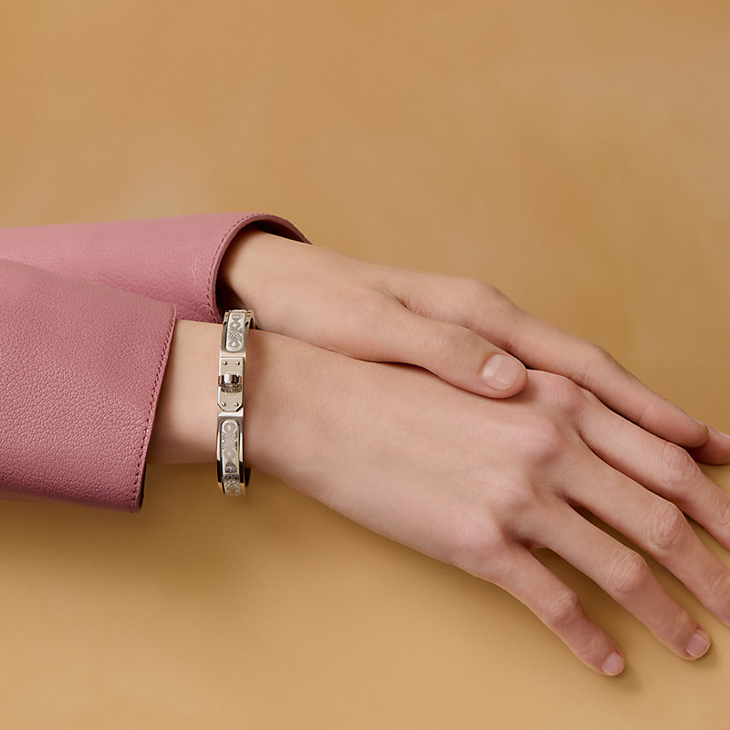 エルメス　エナメルブレスレット　ミニクリックケリー エナメルブレスレット 《ミニ・クリック・ケリー》 | Hermès